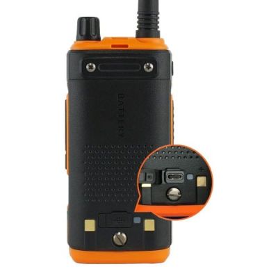 BAOFENG DUAL BAND VHF/UHF FM RADIO UV-17 (BF-UV17)